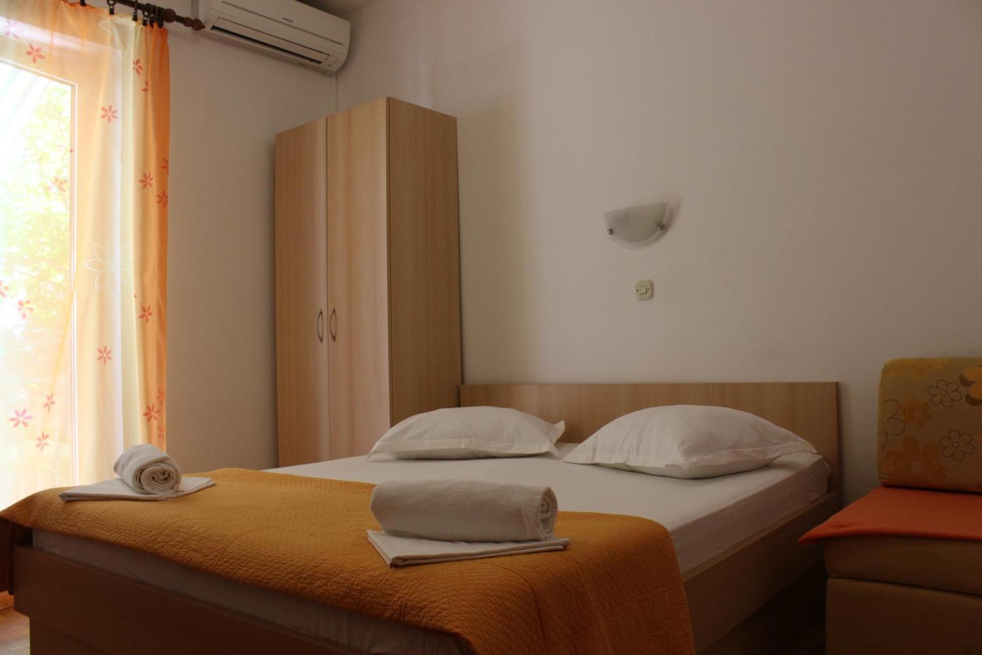 Apartments Pansion Franka Brist Habitación foto