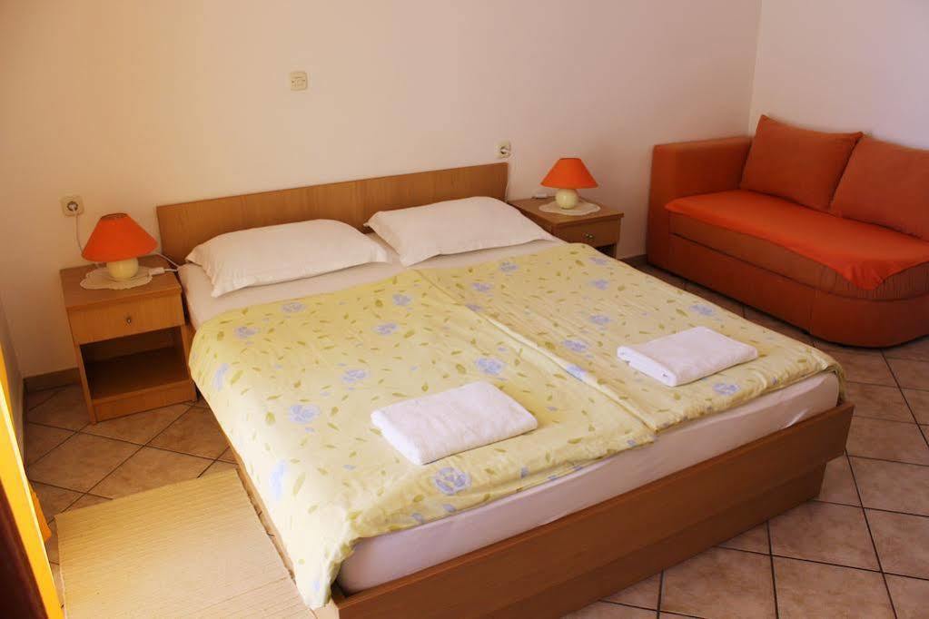Apartments Pansion Franka Brist Exterior foto